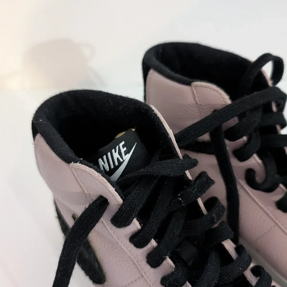 Nike Women's High-Top Sneakers Pink and Black